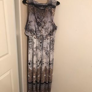 Pattern maxi dress. Gently worn. Size XL.